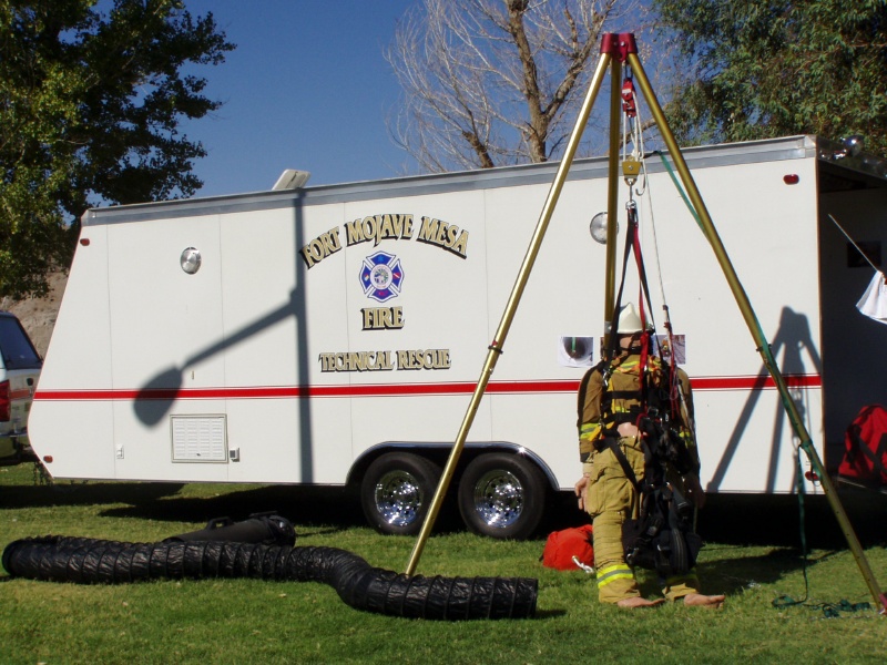 FT_MOHAVE_MESA FD_AZ_trench2.jpg